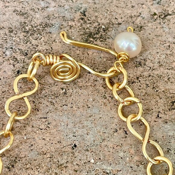 Handmade Pearl and Gold Tone Choker Necklace 8 Point Charm - Picture 5 of 10